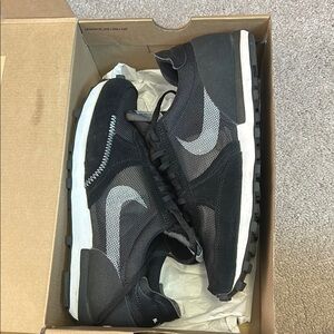 Nike Men's Black Sneakers
